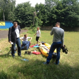 Górnik i fryzjerka płyną do Paryża