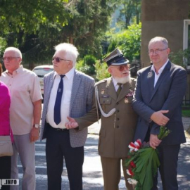 Uroczysty apel z okazji święta Wojska Polskiego_5